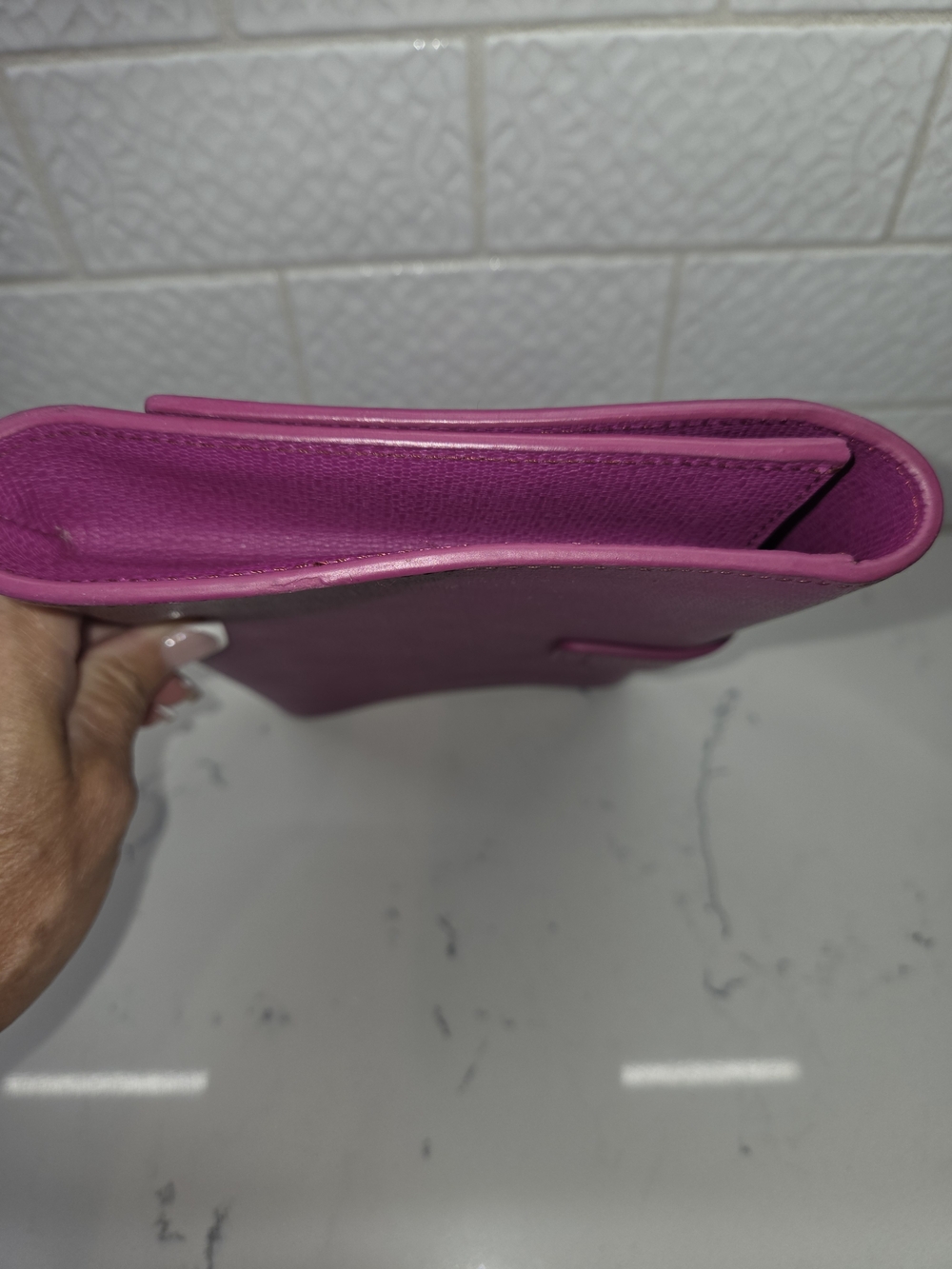 Authentic YSL Yves Saint Laurent Chyc Classic Y Ligne Clutch Fuchsia Leather - Picture 4 of 15